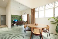 NanYang Retro - Pet allowed | Netflix | BBQ by VCR - Pet friendly