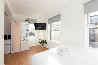 Villas Apart Hotel Hotels near Archway Bridge