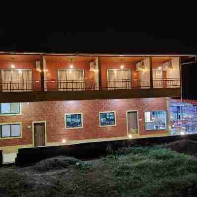 Maitri Beach Resort Hotel Exterior