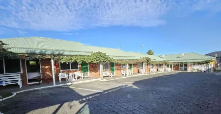 Motel Homestead Отели в г. Clevedon