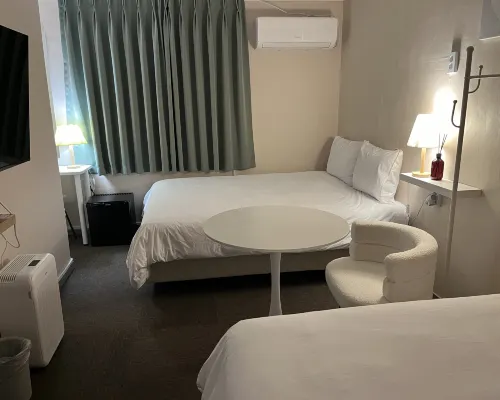 Stay Ducksan Hotels near Seojangdae