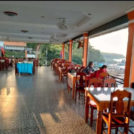 Houayxai Riverside Phonevichith Hotel