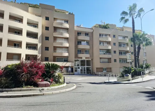 Citronnier Monaco Balcony sea view calm