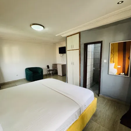La Castrol Hotel Apartments