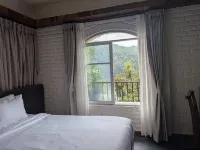 Nomad Pokhara Hotel - جاكوزي