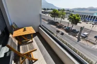 FortunaMax One-Bedroom Apartment with City View - Homestays