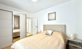 Sunny Bay Apartments