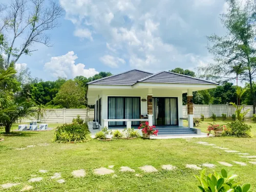 Fueng Fah Villa Sea Views Hotels in Tha Sala