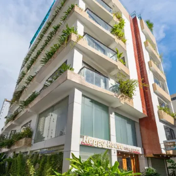 Happy House Hotel & Apartment