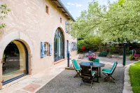 Domaine Macky - Luxury Historic Farmhouse in the Mountains - Villas
