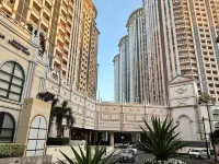 Venice Luxe Cozy Suite|Netflix & Pool Access フォート・ボニファシオ周辺のホテル