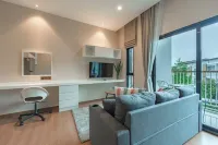 THE TITLE V Apartment 503