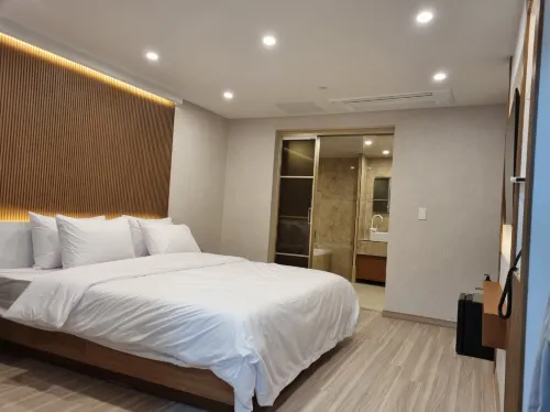 MOMENTS HOTEL - เปิดใหม่