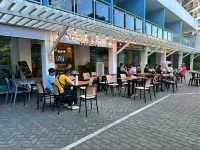 1BR Condotel in Azure Urban resort Near Naia #BH5 - balcony