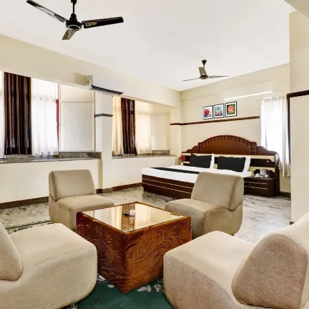 Hotel Rvees Regency