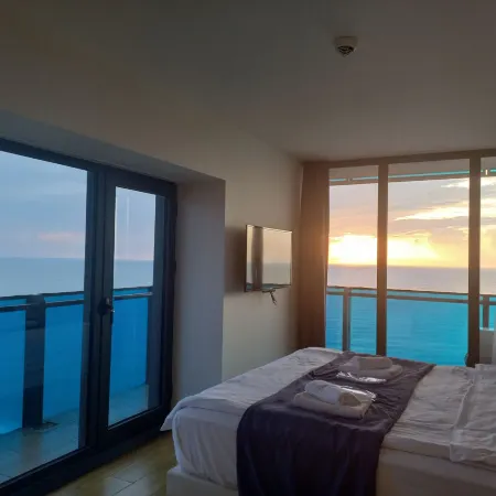 amazing panoramic sea view apartment