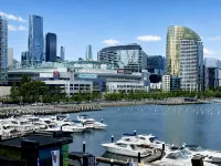 Luxury Waterfront 2BR Designer Apartment | Free Parking | Near Marvel - Pet friendly