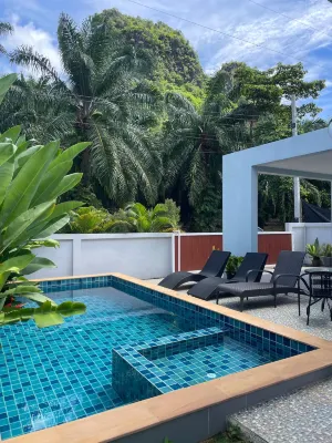 Natural pool villa ao nang - Bungalow