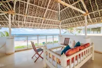 Amani Beachfront Villa  by YourHost, Watamu Các khách sạn ở Uyombo