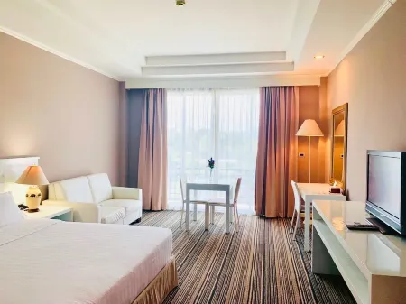 LA VIE EN ROSE HOTEL Отели в г. Чанграй