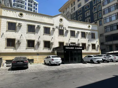 Grand Zamin Hotel in zona Palazzo del Granduca Nicola Constantinovich
