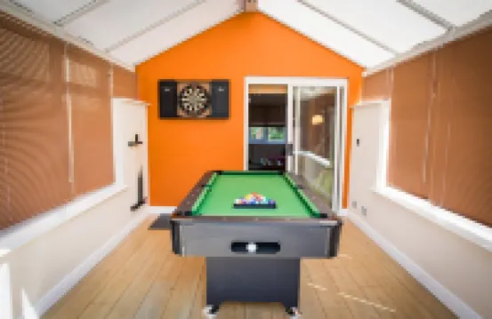 Comfy 3-Bed City Home • Parking • Near Deansgate