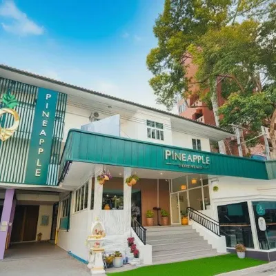 Pineapple Residence Pattaya โรงแรมใกล้อัลคาซ่าร์ คาบาเร่ต์โชว์