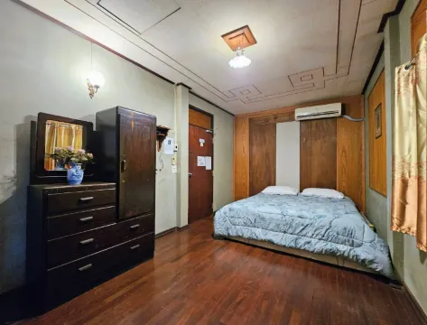 Double Bed With Bath