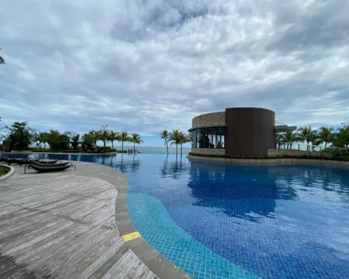Borneo Bay City Balikpapan โรงแรมใกล้ชายหาดกมาลา