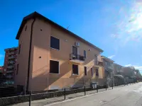 Dolce Apartment Milano Quiet &Cozy 2mins to Rho Fiera &100m to Metro Hotel a Pero