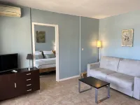 Sunnydaze Monaco beach apartment