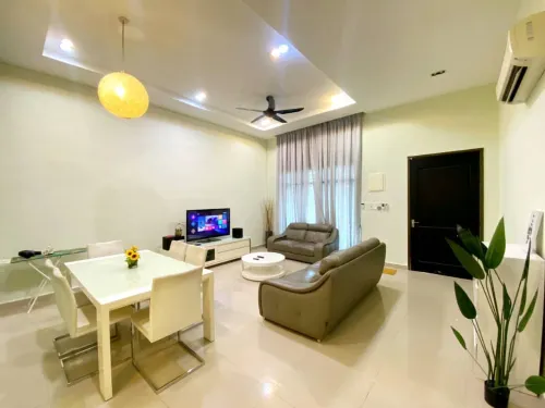 Cozy & Homey One Storey 4BR 10Pax @ BM ALMA Jusco -  Ferienhäuser