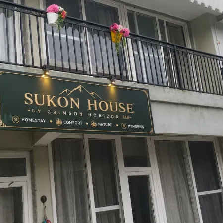 Sukon House by Crimson Horizon