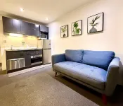 Auckland Queen Street CBD · Family 2-Bedroom Apartment - parking