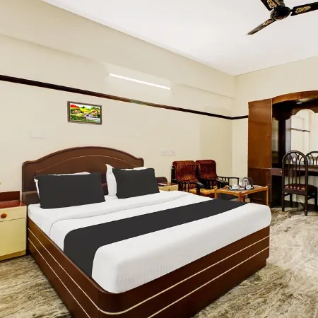 Hotel Rvees Regency