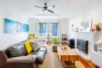 Cozy 3B Family Home in Mentone Garden*FreeParking Hotel in zona MENTON RAILWAY STATION