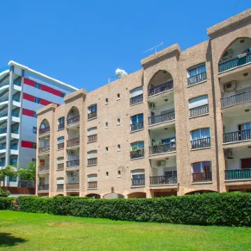 Castle Holiday Apartments Hotels near Cats Story