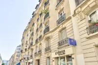 New! Le Vénitien, Escapade Parisienne, Sacré-Cœur 생플롱 지하철역 주변 호텔