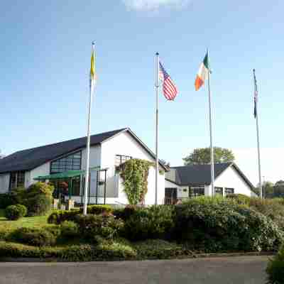 Father Peyton Centre, Ballina Hotel Exterior