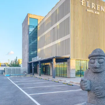 From H Elren Hotel Jeju Seogwipo Отели рядом с достопримечательностью «Храм Попхваса»