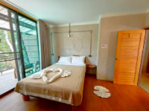 โยส์ คอร์เนอร์ เกาะหมาก โรงแรมในเกาะหมาก