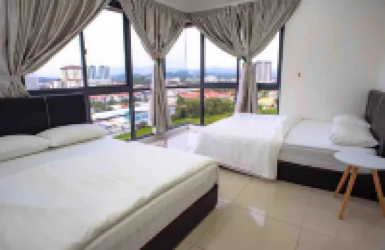 Four season Condo/3 Rooms/4 min to Airport