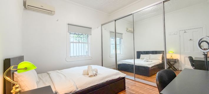 Mascot Private Rooms Near Sydney Airport & CBD Hotels in Mascot