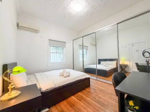 Mascot Private Rooms Near Sydney Airport & CBD
