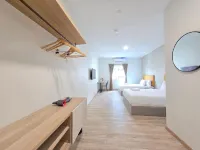 Miilehill Hotel By Maco at JB Town Center Hotels near Stulang Beach