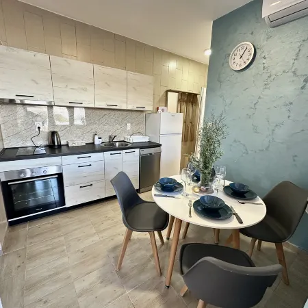 Zaliv Apartments