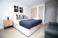 Stylish 2BR Apartment in the Heart of Cardiff Bay