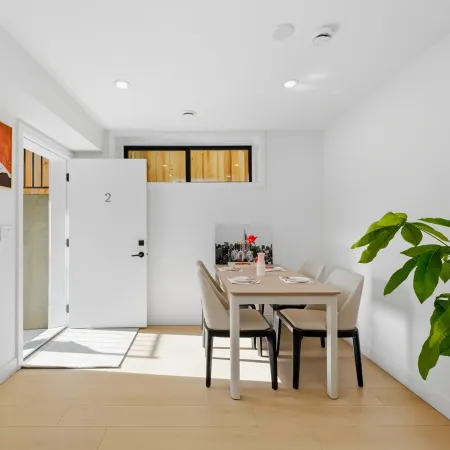 Modern 2BR Retreat | Marpole Near YVR