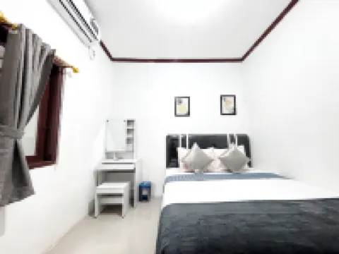 Semarang Inn Syariah Hotels in Gayamsari