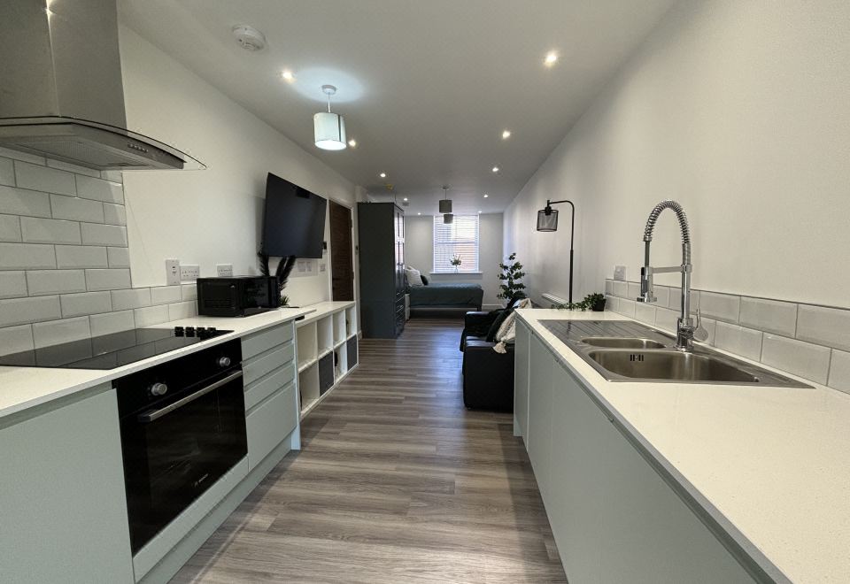 Old Silk Apartments - Luxury Studios, 1 & 2-beds in Coventry City Centre by COVSTAYS - Housity